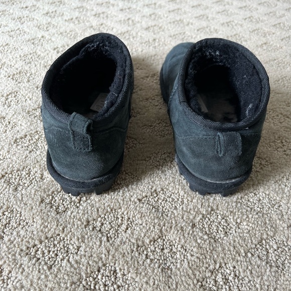 Kids Shearling Ankle Boot - Picture 3 of 5